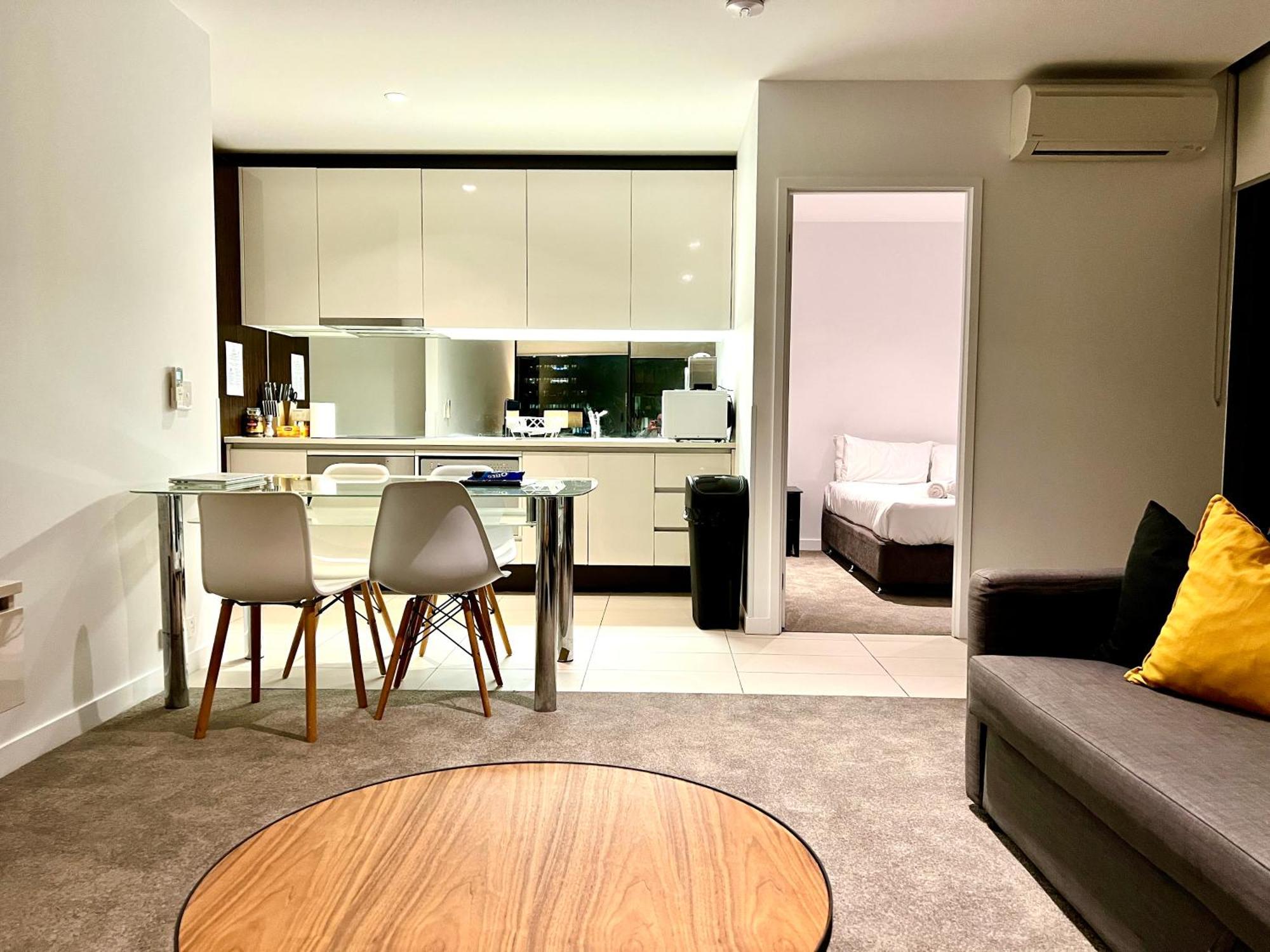 Readyset Apartments At Madison เมลเบิร์น ภายนอก รูปภาพ