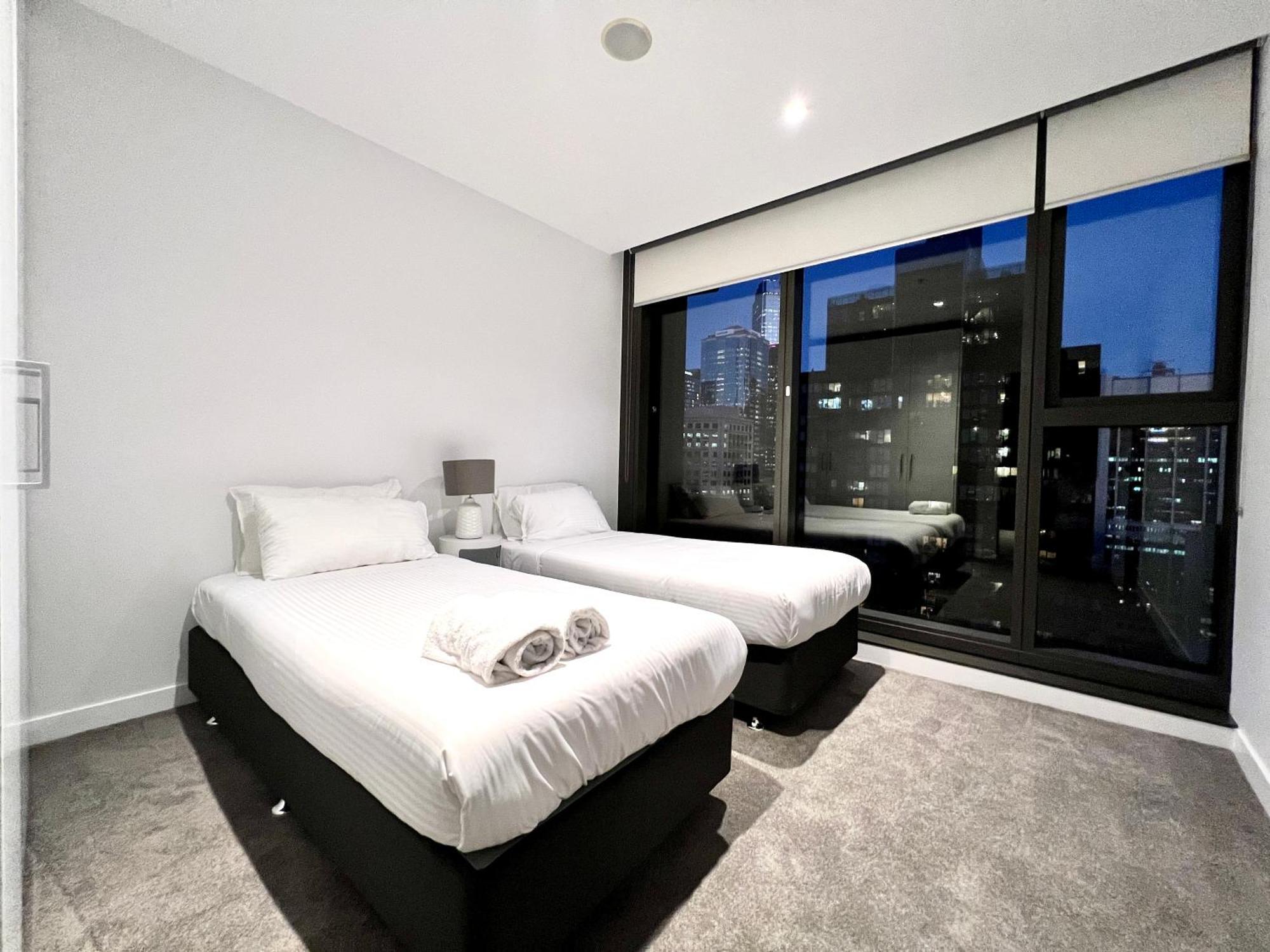 Readyset Apartments At Madison เมลเบิร์น ภายนอก รูปภาพ