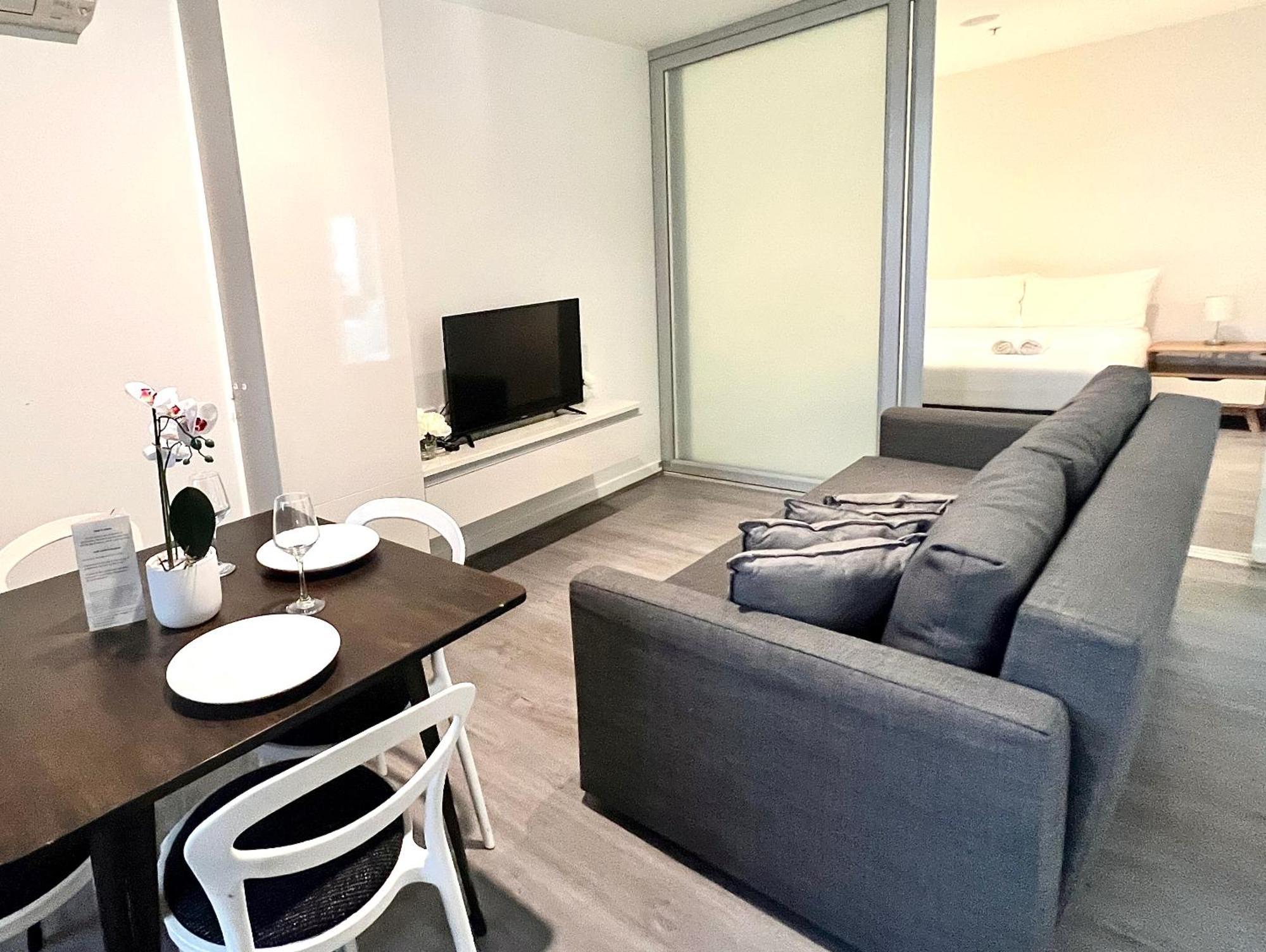 Readyset Apartments At Madison เมลเบิร์น ภายนอก รูปภาพ